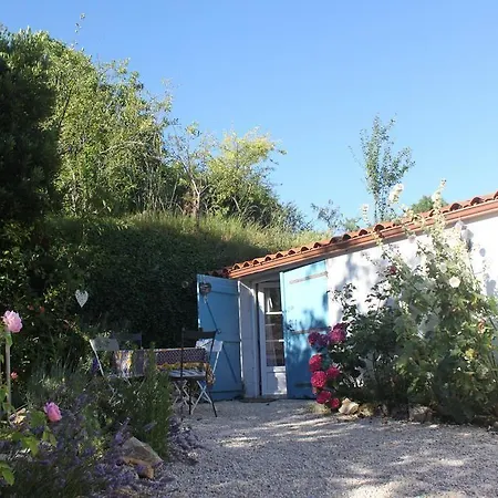 Le Clos Du Marais * Curzon