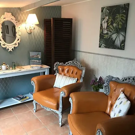 Le Clos Du Marais Frühstückspension Curzon