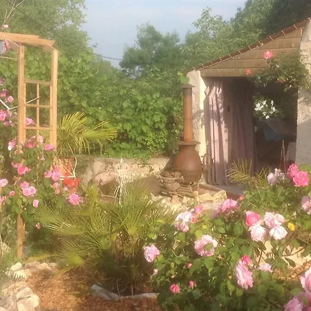 Le Clos Du Marais Frühstückspension *